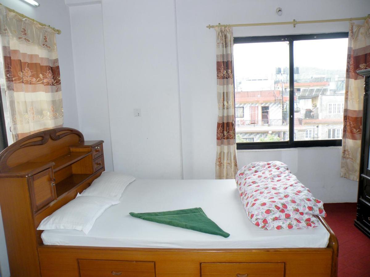 Pokhara Abroad Inn Εξωτερικό φωτογραφία