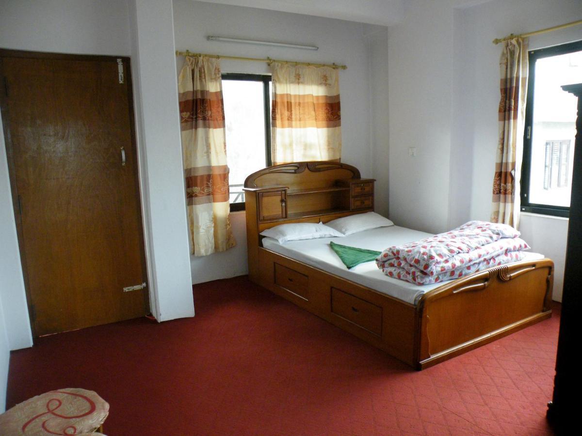 Pokhara Abroad Inn Εξωτερικό φωτογραφία