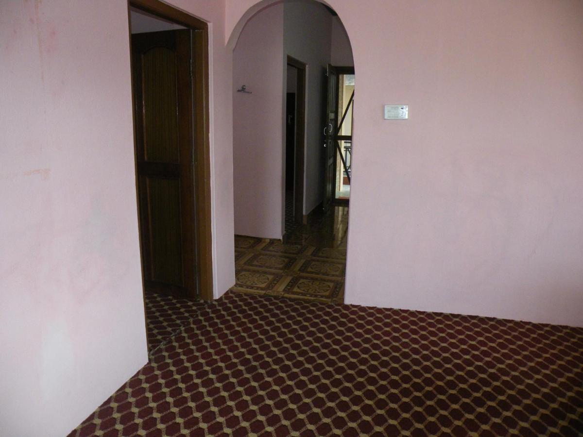 Pokhara Abroad Inn Εξωτερικό φωτογραφία