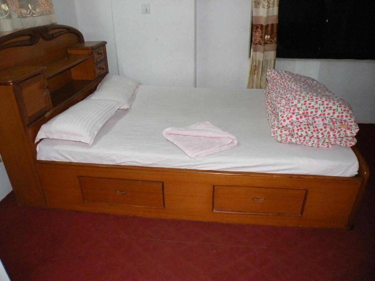 Pokhara Abroad Inn Εξωτερικό φωτογραφία