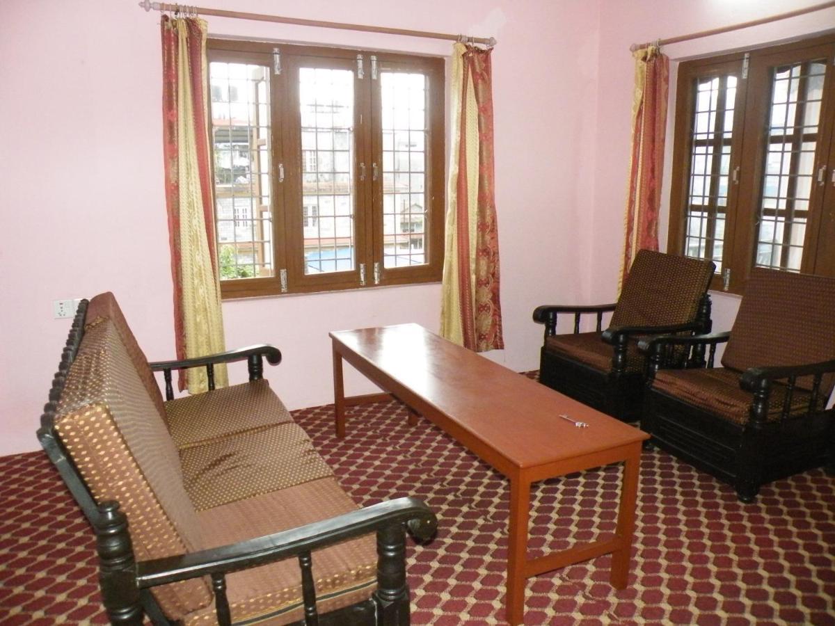 Pokhara Abroad Inn Εξωτερικό φωτογραφία